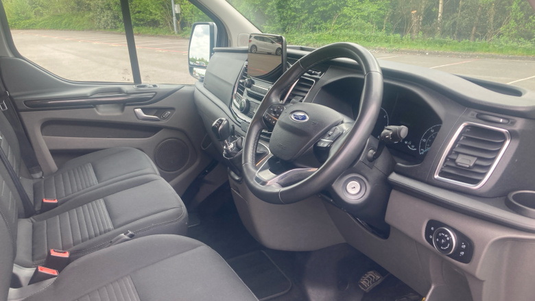 Ford Transit Custom 300 L1 Diesel Fwd 2.0 EcoBlue Hybrid 130ps L/Rf D/Cab Limited Van